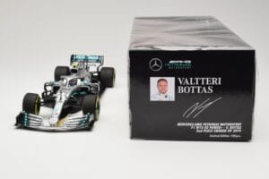 Mercedes AMG Petronas Motorsport W10 #77 V. Bottas 2nd Place Chinese GP 2019 Minichamps 1:18 110190377 Diecast - image 6 of 6