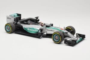 Mercedes AMG Petronas W06 Hybrid #44 L. Hamilton F1 World Champion 2015 Minichamps 1:18 186150044 Diecast - image 4 of 6