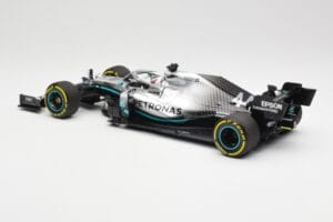 Mercedes AMG Petronas W10 #44 L. Hamilton F1 World Champion 2019 Minichamps 1:18 110190044 Diecast - image 5 of 6