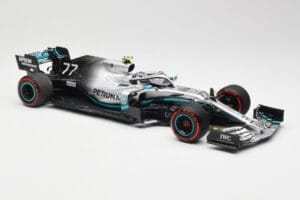 Mercedes AMG Petronas W10 #77 V. Bottas British GP 2019 Minichamps 1:18 110191077 Diecast - image 4 of 6