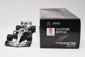 Mercedes AMG Petronas W10 #77 V. Bottas British GP 2019 Minichamps 1:18 110191077 Diecast - image 6 of 6