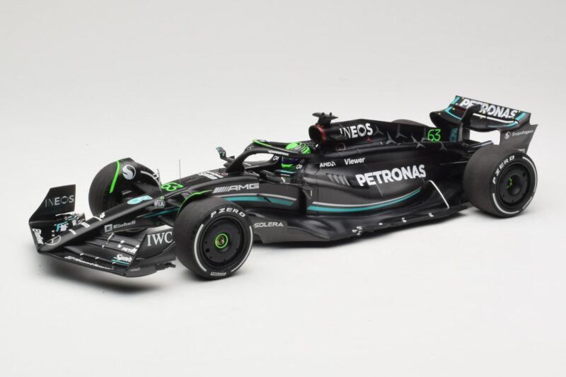 Mercedes AMG Petronas W14 E Performance #63 G. Russell Bahrain GP 2023 Minichamps 1:18 110230163 Diecast