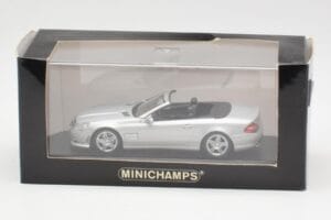 Mercedes AMG SL63 R230 Silver Wheels Type 2 Minichamps 1:43 SL63001 Diecast - image 4 of 4