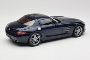 Mercedes SLS AMG C197 Blue Metallic Minichamps 1:18 180039021 Diecast - image 3 of 8