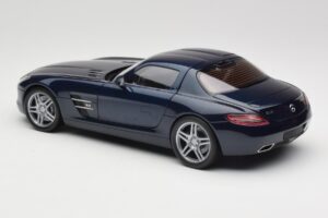 Mercedes SLS AMG C197 Blue Metallic Minichamps 1:18 180039021 Diecast - image 7 of 8