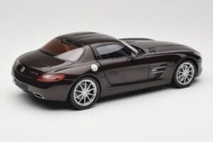 Mercedes AMG SLS C197 Brown Metallic Minichamps 1:18 100039028 Diecast - image 3 of 8