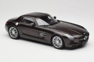 Mercedes AMG SLS C197 Brown Metallic Minichamps 1:18 100039028 Diecast - image 6 of 8