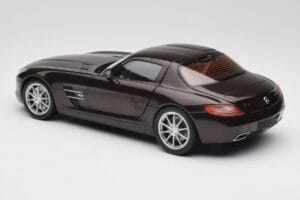 Mercedes AMG SLS C197 Brown Metallic Minichamps 1:18 100039028 Diecast - image 7 of 8