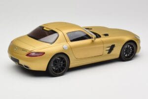 Mercedes AMG SLS C197 Gold Minichamps 1:18 100039024 Diecast - image 3 of 8