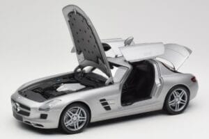 Mercedes AMG SLS C197 Grey Metallic Minichamps 1:18 100039025 Diecast - image 2 of 8