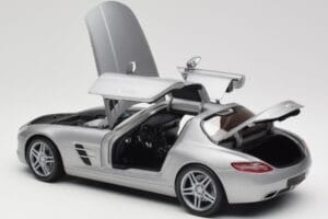Mercedes AMG SLS C197 Grey Metallic Minichamps 1:18 100039025 Diecast - image 5 of 8