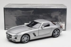 Mercedes AMG SLS C197 Grey Metallic Minichamps 1:18 100039025 Diecast - image 8 of 8