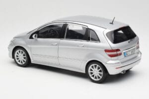Mercedes B-Class W245 Silver Kyosho 1:18 B66962326 Diecast - image 7 of 8