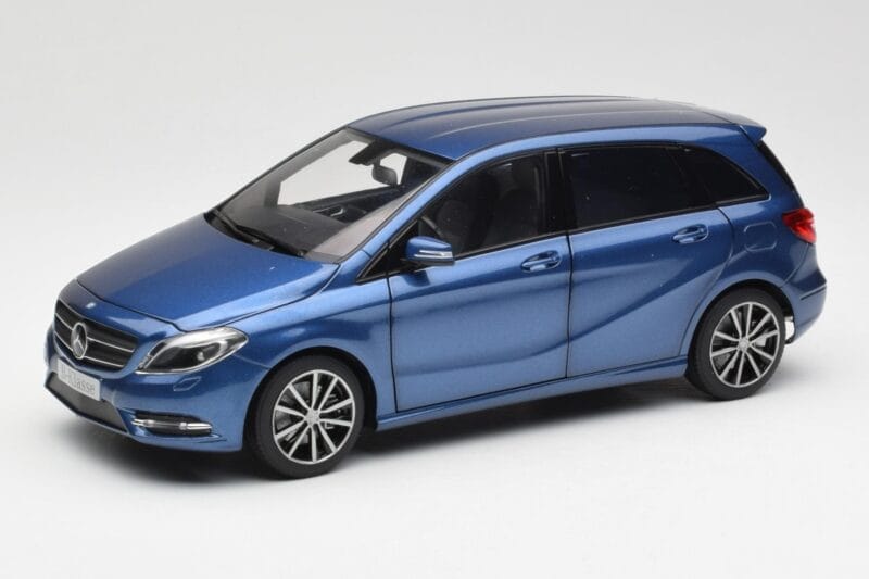 Mercedes B-Class W246 Lotus Blue Metallic Norev 1:18 B66961410 Diecast