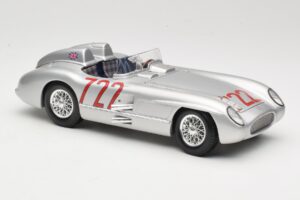 Mercedes 300 SLR W196S #722 S. Moss / D. Jenkinson Mille Miglia Winner 1955 Maisto 1:18 536887 Diecast - image 6 of 8