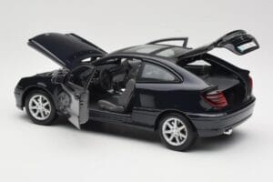 Mercedes C-Class Sports Coupe CL203 Blue Maisto 1:18 B66962124 Diecast - image 5 of 8