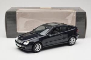 Mercedes C-Class Sports Coupe CL203 Blue Maisto 1:18 B66962124 Diecast - image 8 of 8