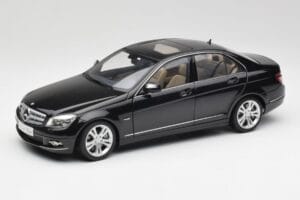 Mercedes C-Class W204 Avantgarde Obsidian Black AUTOart 1:18 76264-R1 Diecast