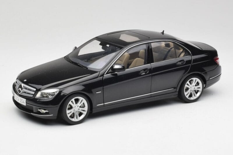 Mercedes C-Class W204 Avantgarde Obsidian Black AUTOart 1:18 76264-R1 Diecast