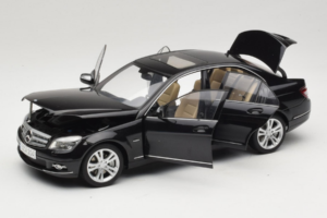 Mercedes C-Class W204 Obsidian Black AUTOart 1:18 B66962367 Diecast - image 2 of 8