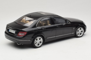 Mercedes C-Class W204 Obsidian Black AUTOart 1:18 B66962367 Diecast - image 3 of 8