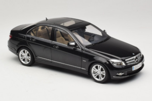 Mercedes C-Class W204 Obsidian Black AUTOart 1:18 B66962367 Diecast - image 6 of 8