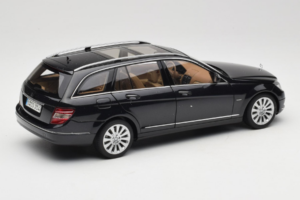 Mercedes C-Class W204 Estate Obsidian Black AUTOart 1:18 B66962349 Diecast - image 3 of 8