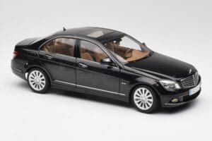 Mercedes C-Class W204 Obsidian Black AUTOart 1:18 B66962365 Diecast - image 6 of 8