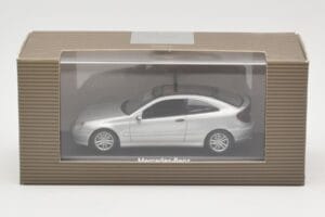 Mercedes C-Class W203 Sport Coupe Silver Minichamps 1:43 B66961916 Diecast - image 4 of 4