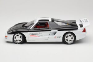 Mercedes C112 Sport White & Black Guiloy 1:18 68521 Diecast - image 4 of 8
