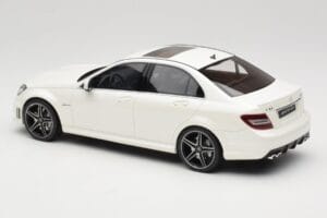 Mercedes C63 AMG W204 Diamond White GT Spirit 1:18 GT928 Resin - image 5 of 6