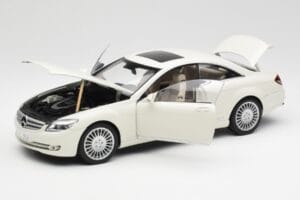 Mercedes CL500 C216 Calcit White AUTOart 1:18 B66962341 Diecast - image 2 of 8