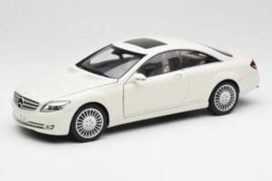 Mercedes CL500 C216 Calcit White AUTOart 1:18 B66962341 Diecast