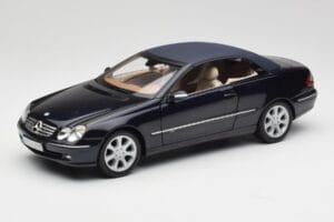 Mercedes CLK 500 W209 Cabriolet Dark Blue Metallic Kyosho 1:18 B66962174 Diecast - image 3 of 9