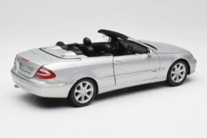 Mercedes CLK 500 Cabriolet Elegance A209 Silver Kyosho 1:18 B66962172 Diecast - image 3 of 8