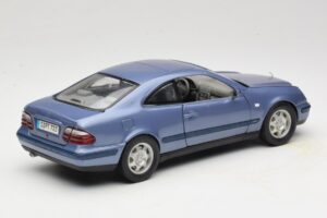 Mercedes CLK C208 Purple Anson 1:18 30330 Diecast - image 3 of 8