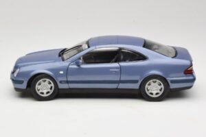 Mercedes CLK C208 Purple Anson 1:18 30330 Diecast - image 4 of 8