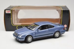 Mercedes CLK C208 Purple Anson 1:18 30330 Diecast - image 8 of 8