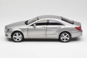 Mercedes CLS C218 Designo Alubeam Titanium Norev 1:18 B66961298 Diecast - image 4 of 8