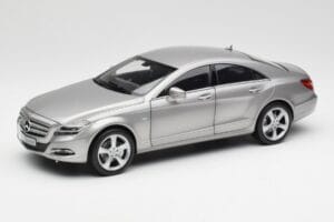 Mercedes CLS C218 Designo Alubeam Titanium Norev 1:18 B66961298 Diecast