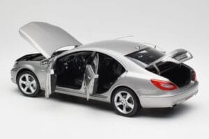 Mercedes CLS C218 Designo Alubeam Titanium Norev 1:18 B66961298 Diecast - image 5 of 8