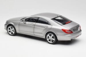 Mercedes CLS C218 Designo Alubeam Titanium Norev 1:18 B66961298 Diecast - image 7 of 8