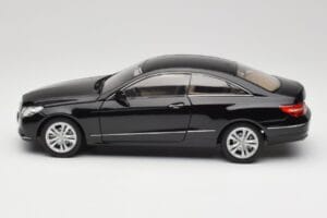 Mercedes E-Class Coupe C207 Obsidian Black Metallic Norev 1:18 B66962418 Diecast - image 4 of 8