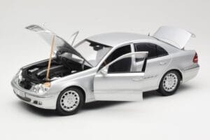 Mercedes E-Class W211 Silver Kyosho 1:18 B66962146 Diecast - image 2 of 8