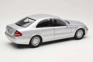 Mercedes E-Class W211 Silver Kyosho 1:18 B66962146 Diecast - image 3 of 8