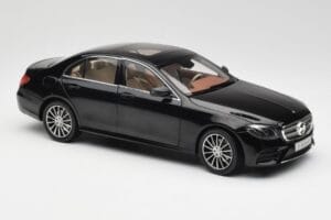 Mercedes E-Class W213 Obsidian Black iScale 1:18 B66960380 Diecast - image 6 of 8