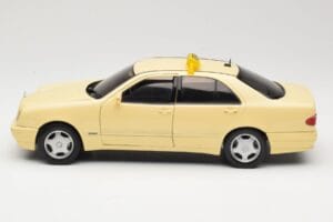 Mercedes E320 W210 Taxi Sun Star 1:18 1160 Diecast - image 4 of 8