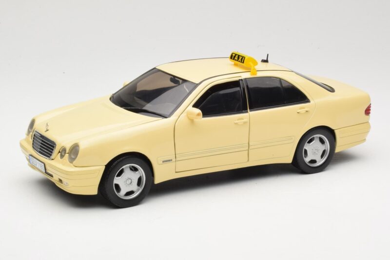Mercedes E320 W210 Taxi Sun Star 1:18 1160 Diecast