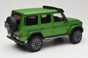 Mercedes G 63 AMG 4x4 Squared Green Hell Magno Almost Real 1:18 820821 Diecast - image 3 of 8