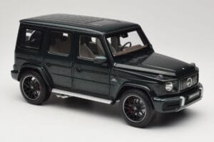 Mercedes G 63 AMG W463 Green Metallic Minichamps 1:18 110037066 Diecast - image 6 of 8